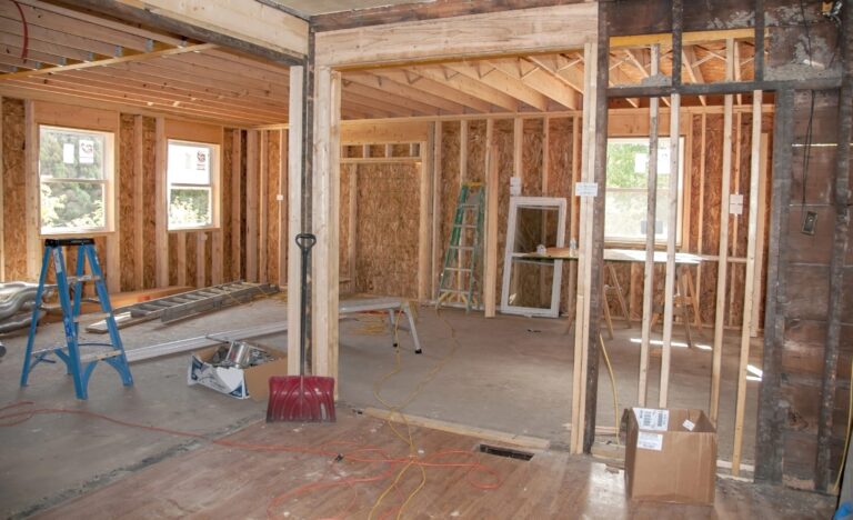 Want the Best Deck Builder in Panama City, FL?